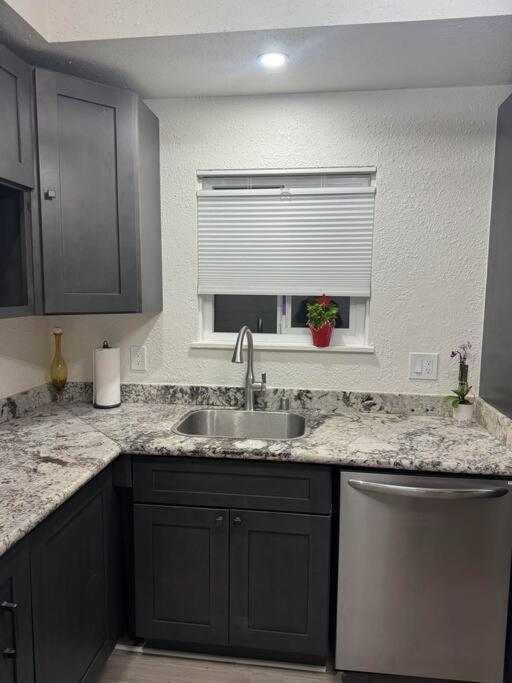 Bumblebee House Apartman Oakland Kültér fotó